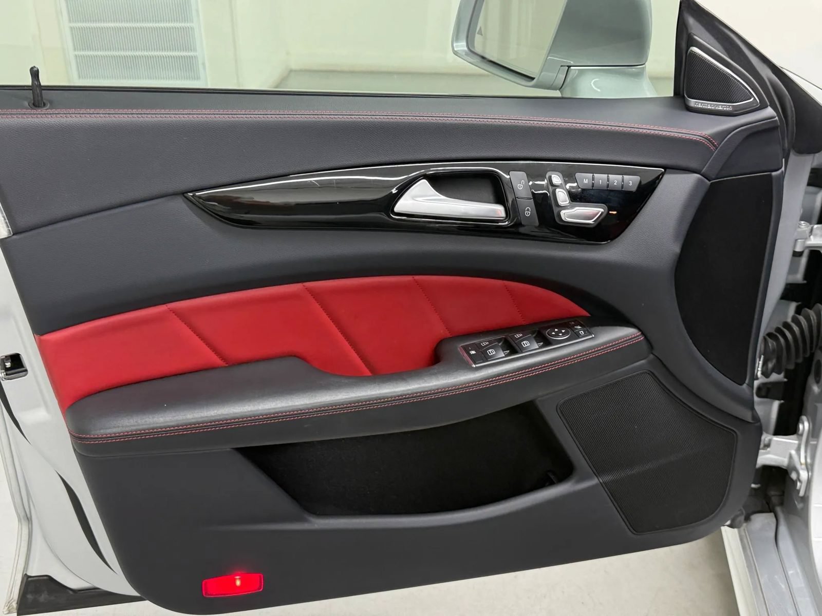 Used 2015 Mercedes-Benz CLS 400 image 34
