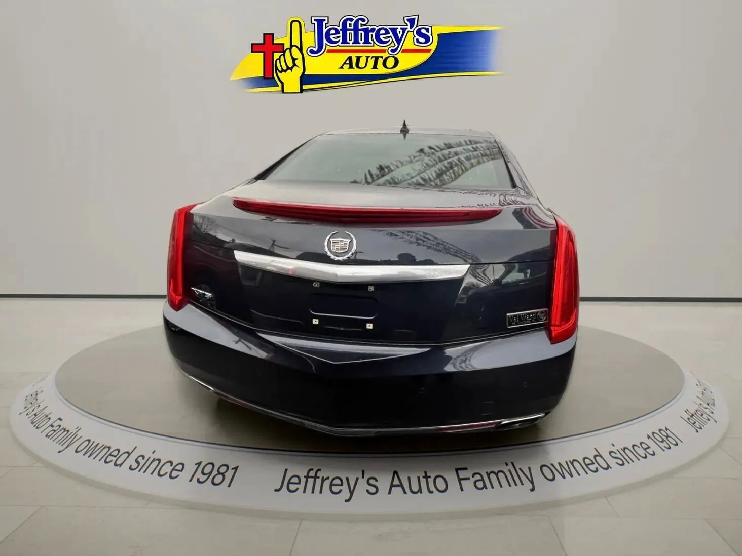 Used 2013 Cadillac XTS Luxury w/ Driver Awareness Package image 6