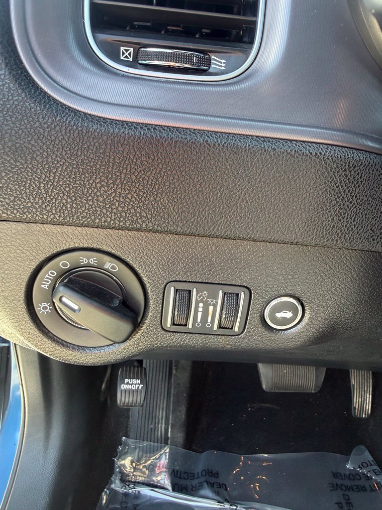 Used 2023 Dodge Charger SXT RWD image 17