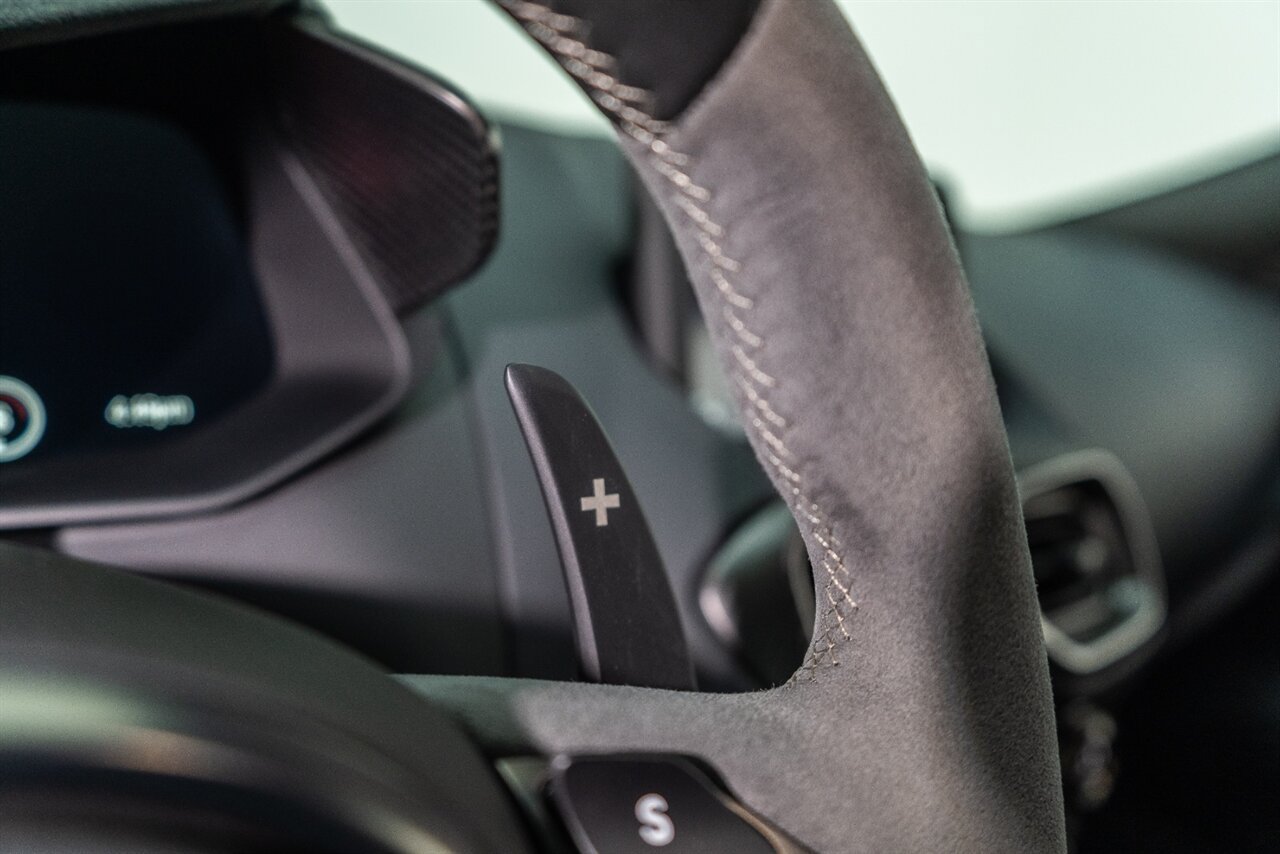 Used 2023 Aston Martin V8 Vantage Coupe RWD image 79