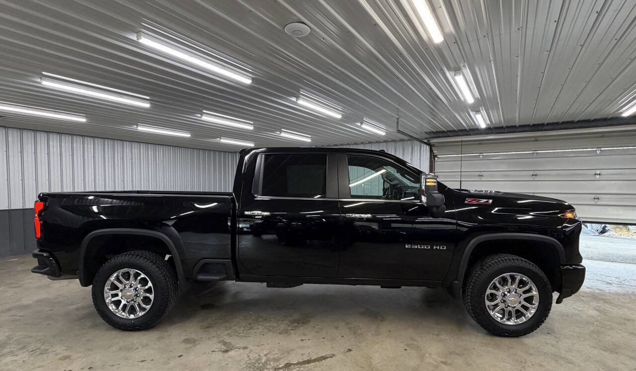 Used 2025 Chevrolet Silverado 2500 LT w/ Z71 Chrome Sport Edition image 2