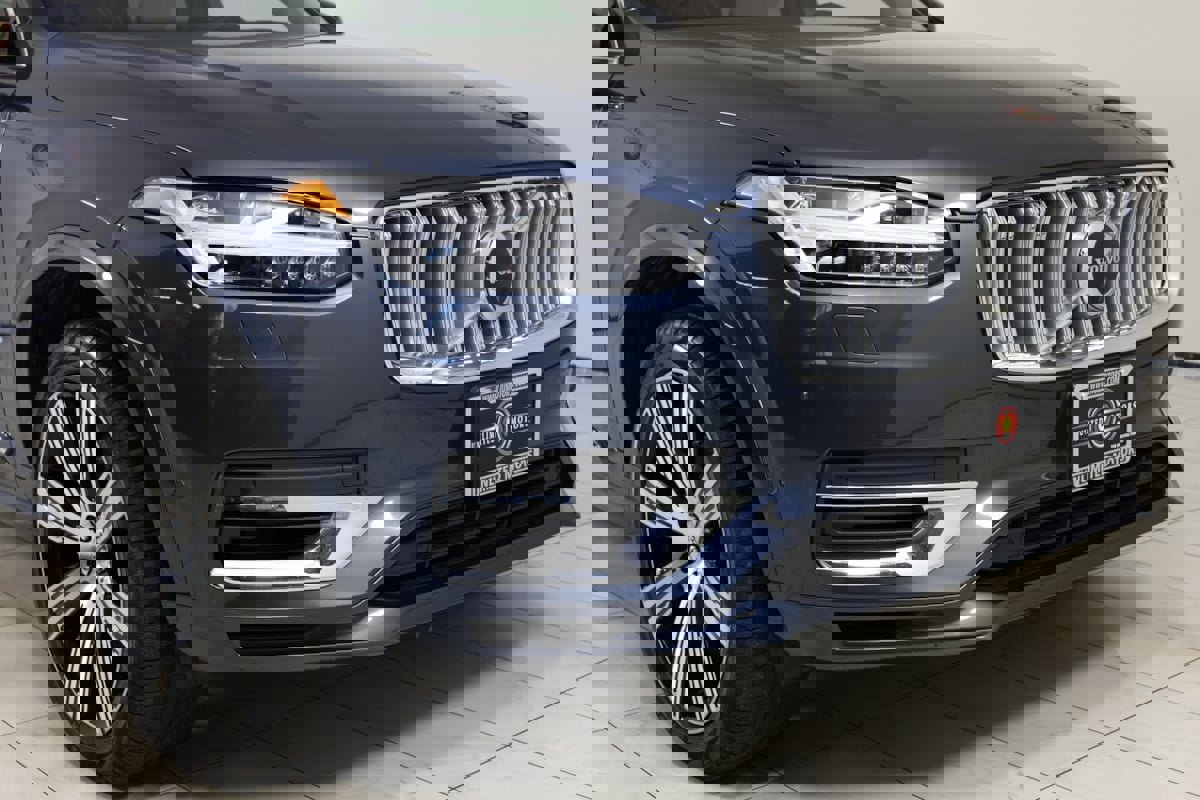 Used 2023 Volvo XC90 T8 Ultimate image 38