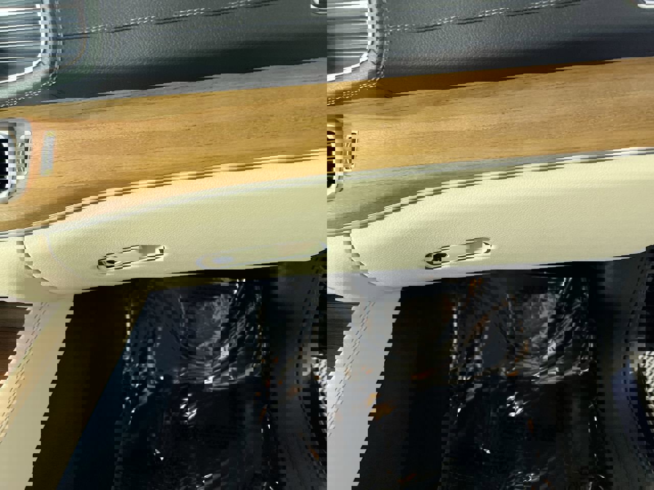 Used 2022 Mercedes-Benz GLS 450 4MATIC image 33