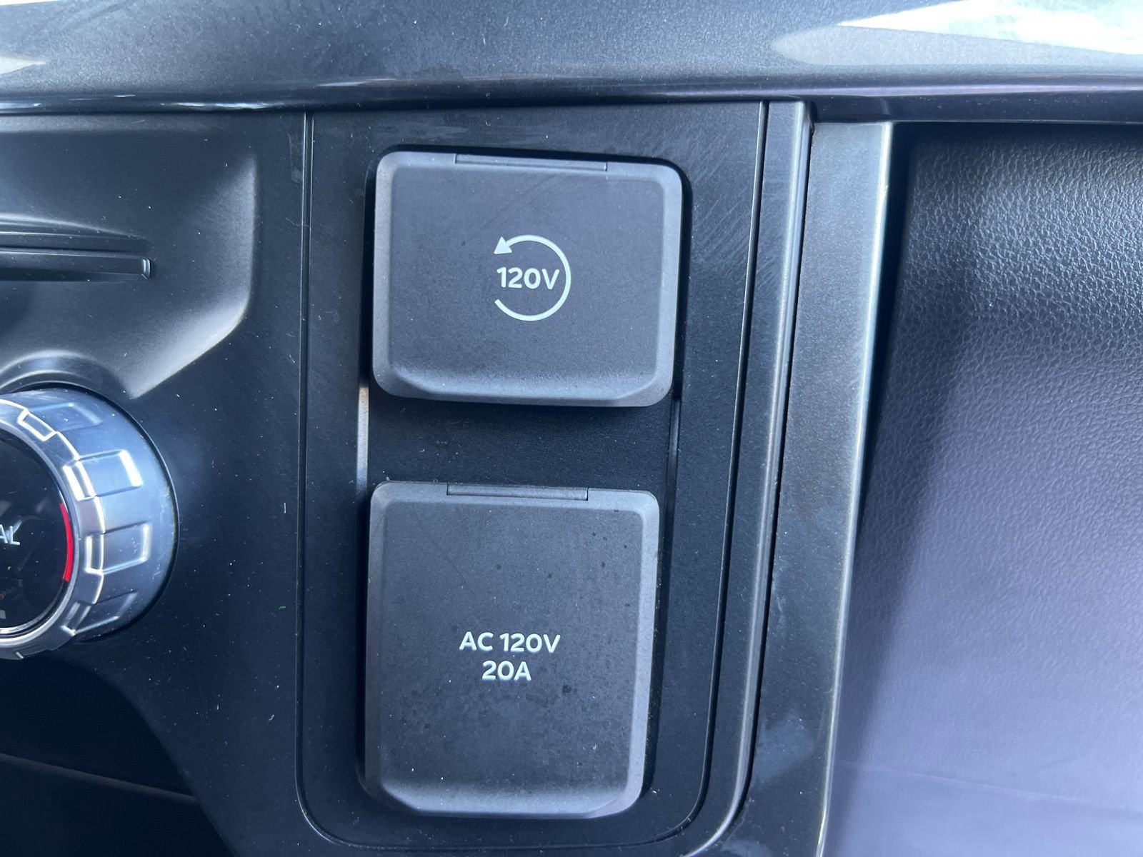 Used 2022 Ford F150 XLT w/ Equipment Group 302A High AWD/4WD image 34