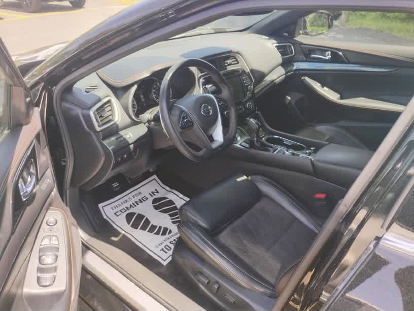 Used 2021 Nissan Maxima SR w/ Sport Mat Group FWD image 8