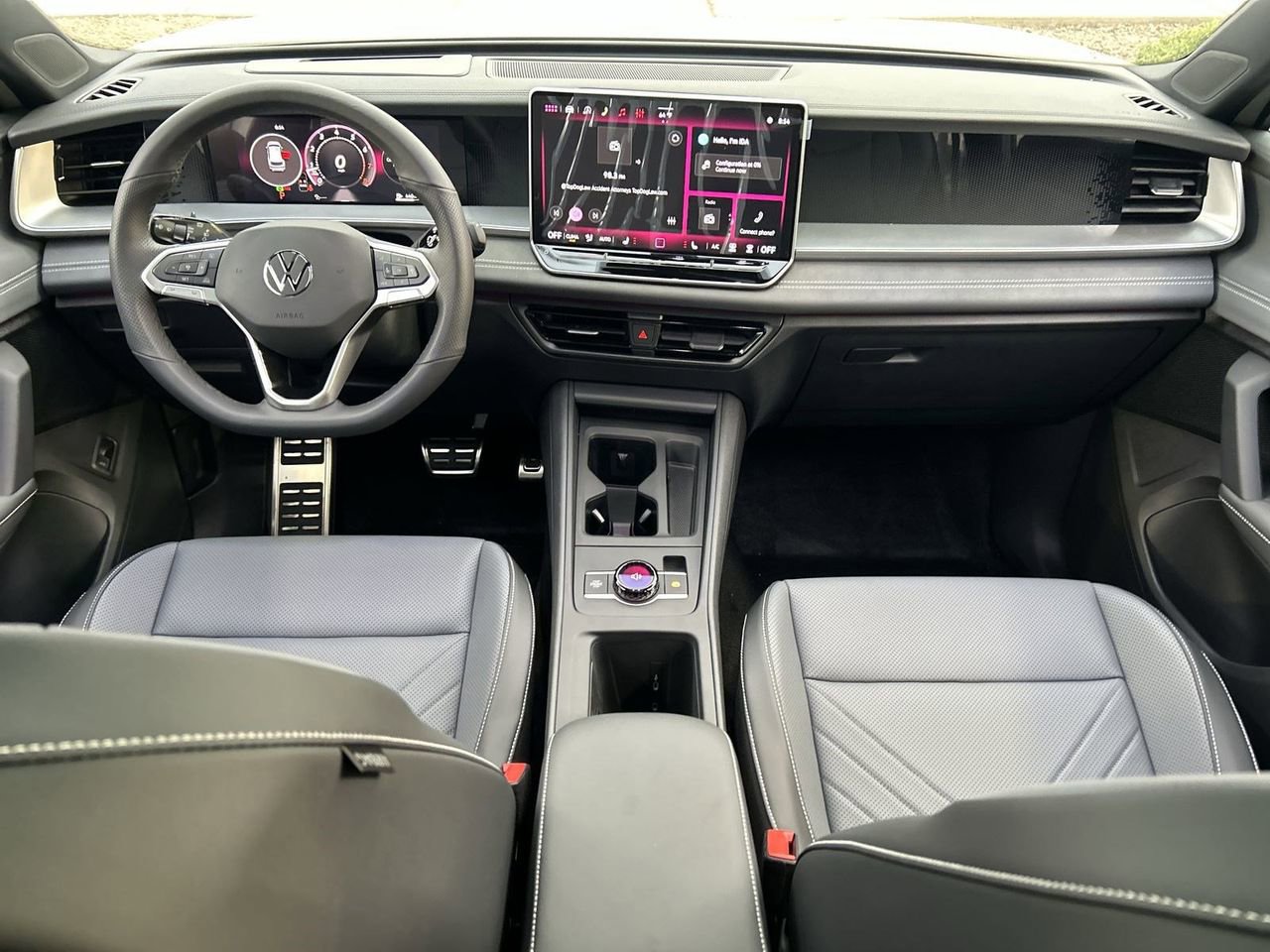 New 2026 Volkswagen Tiguan SE R-Line image 11