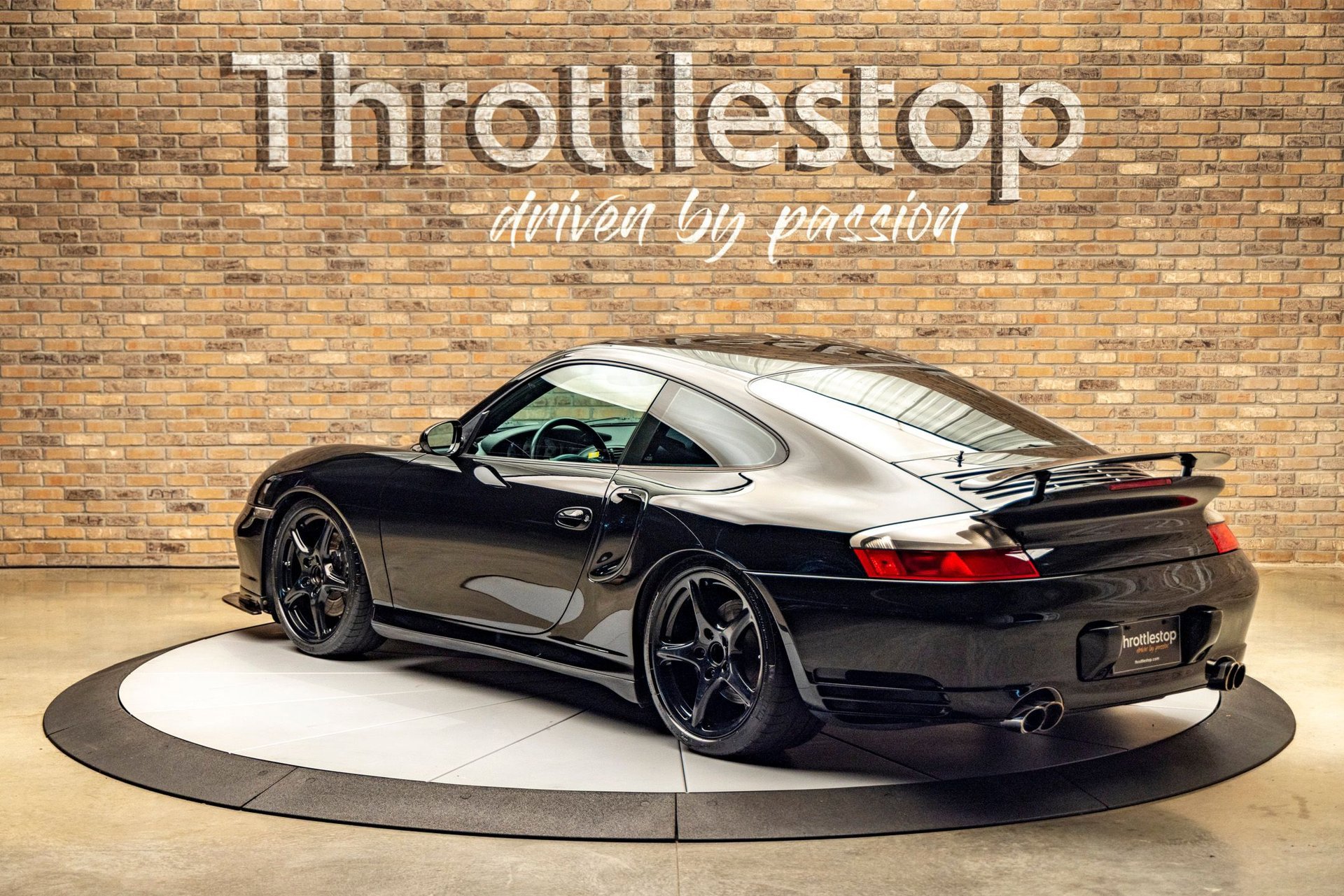 Used 2003 Porsche 911 Turbo image 8