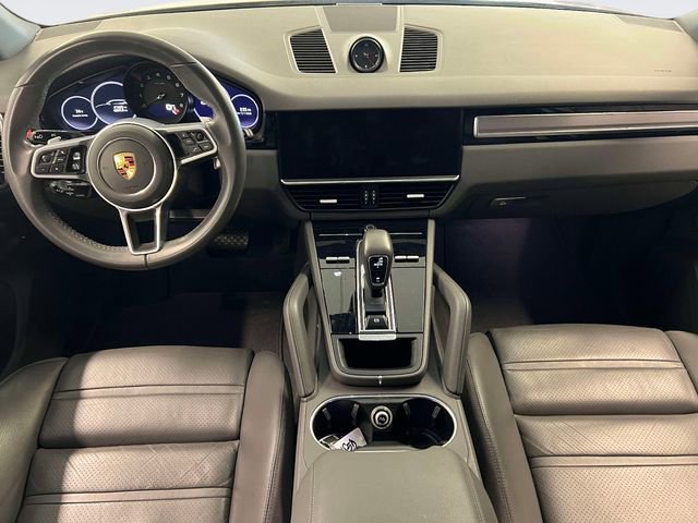 Used 2022 Porsche Cayenne Platinum Edition image 14