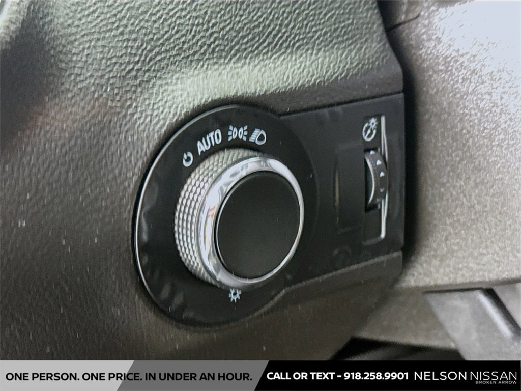 Used 2010 Chevrolet Camaro SS w/ RS Package image 10