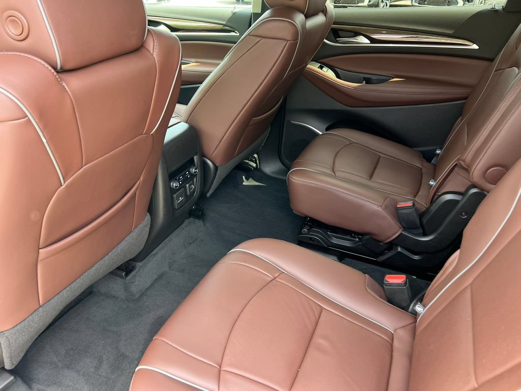 Used 2021 Buick Enclave Avenir w/ Avenir Technology Package AWD/4WD image 37