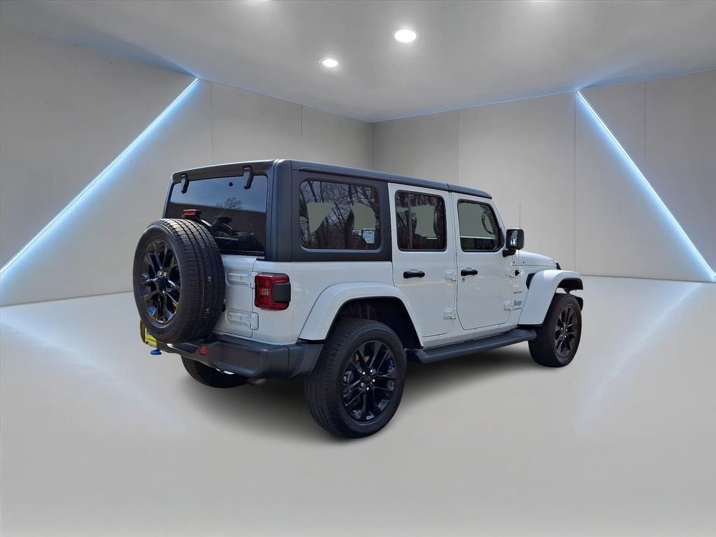 Used 2023 Jeep Wrangler Unlimited Sahara w/ Cold Weather Group image 5