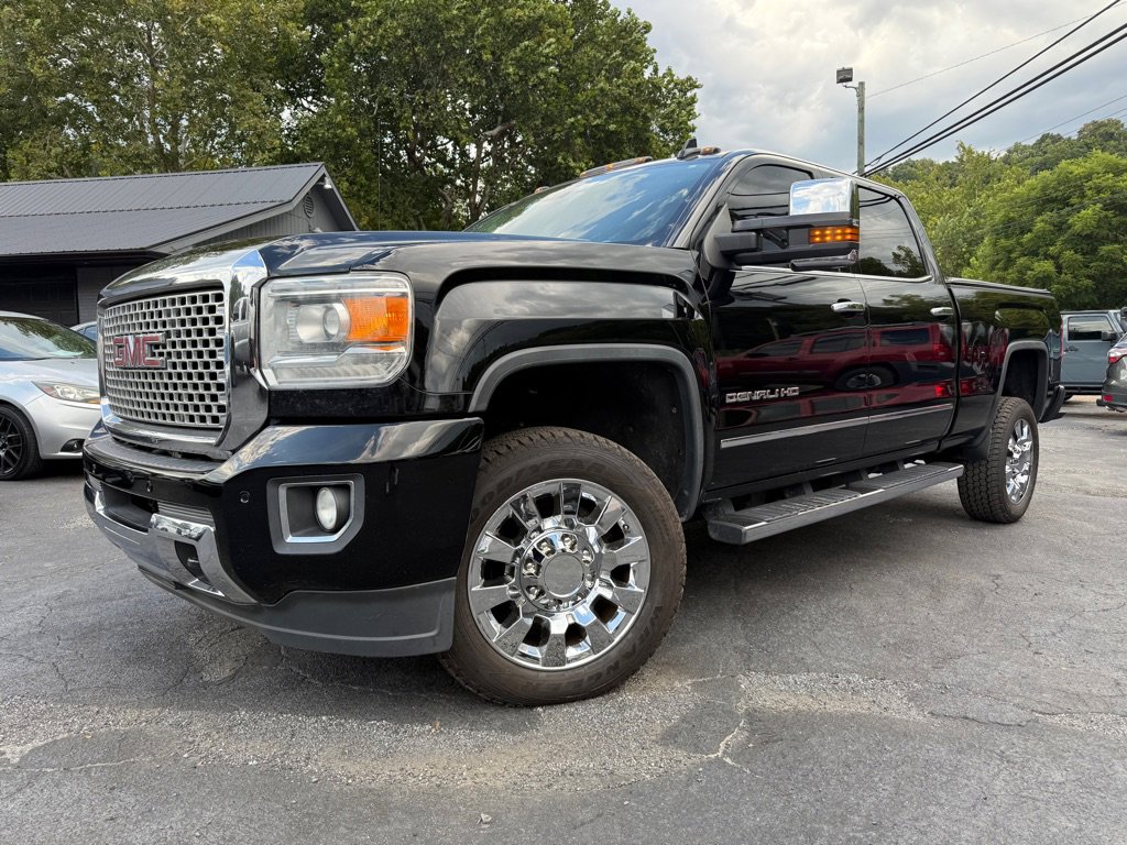 Used 2015 GMC Sierra 2500 Denali w/ Duramax Plus Package