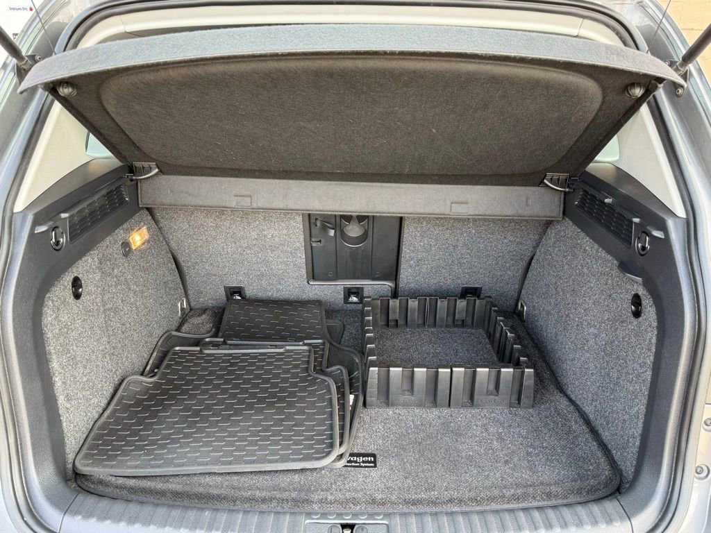 Used 2017 Volkswagen Tiguan S FWD image 12
