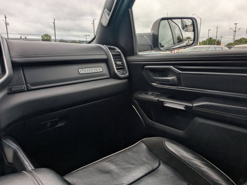 Used 2024 RAM 1500 Laramie AWD/4WD image 17