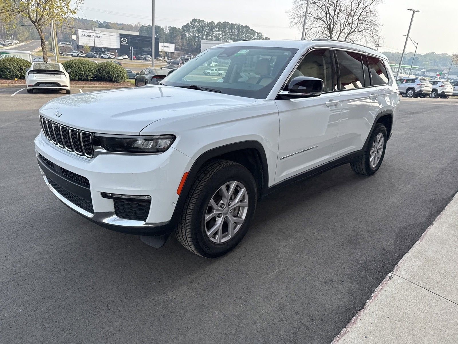 Used 2022 Jeep Grand Cherokee L Limited w/ Luxury Tech Group II AWD/4WD image 8