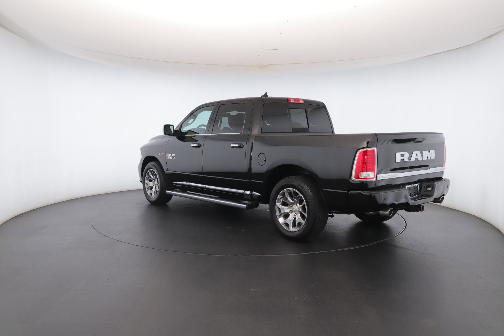 Used 2018 RAM 1500 Limited image 29