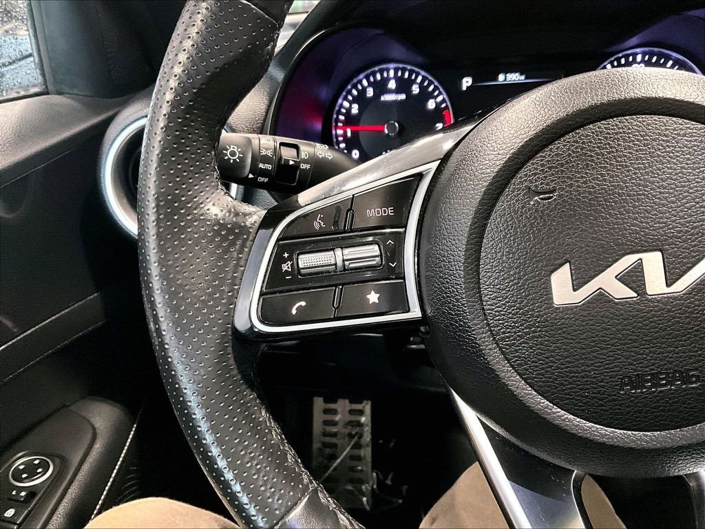 Used 2023 Kia Forte GT-Line w/ GT-Line Premium Package image 19