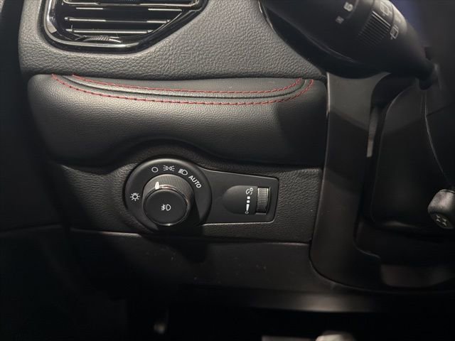 Used 2023 Dodge Durango GT image 11