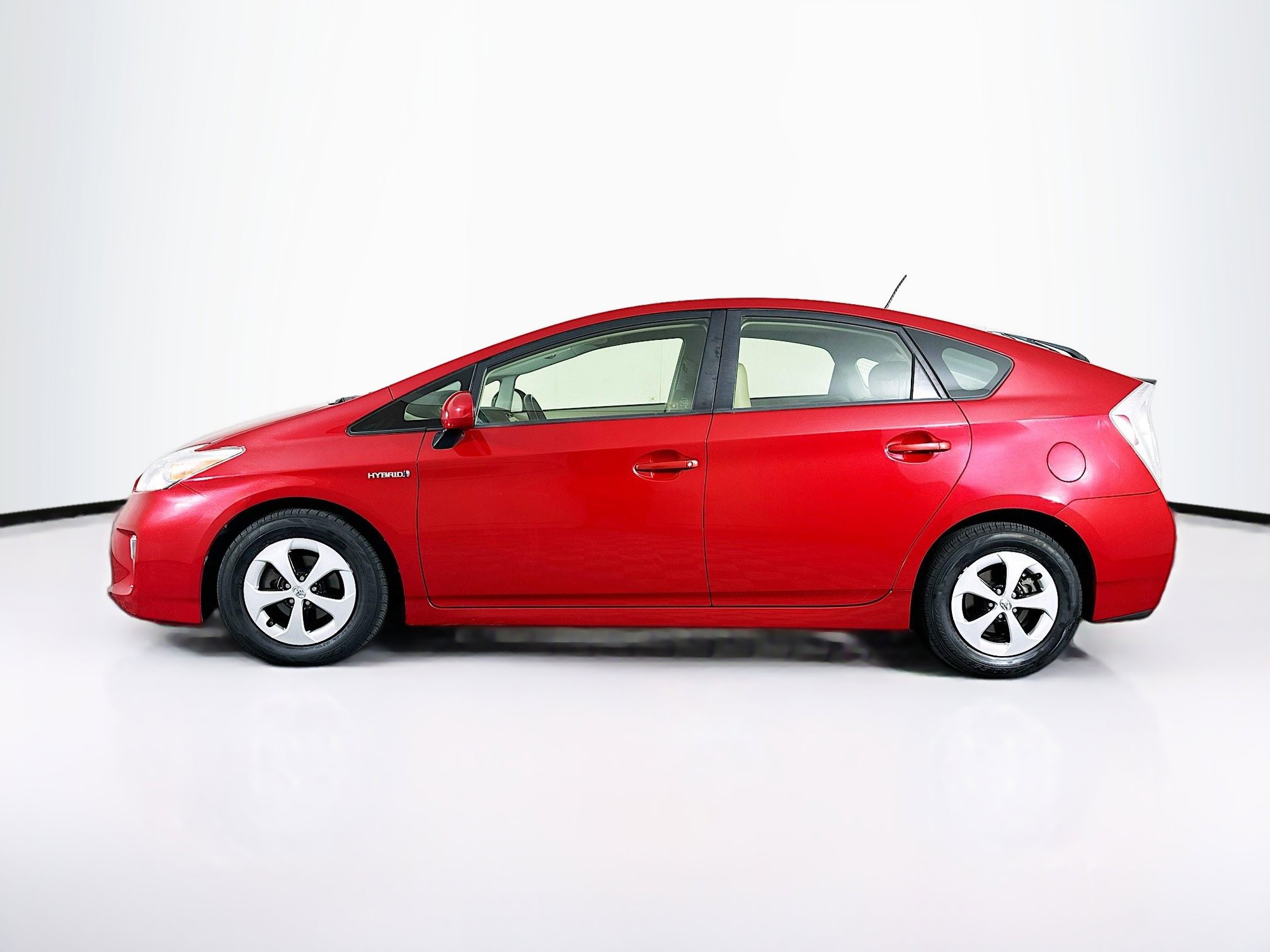Used 2013 Toyota Prius Four w/ Deluxe Solar Roof Pkg FWD image 4