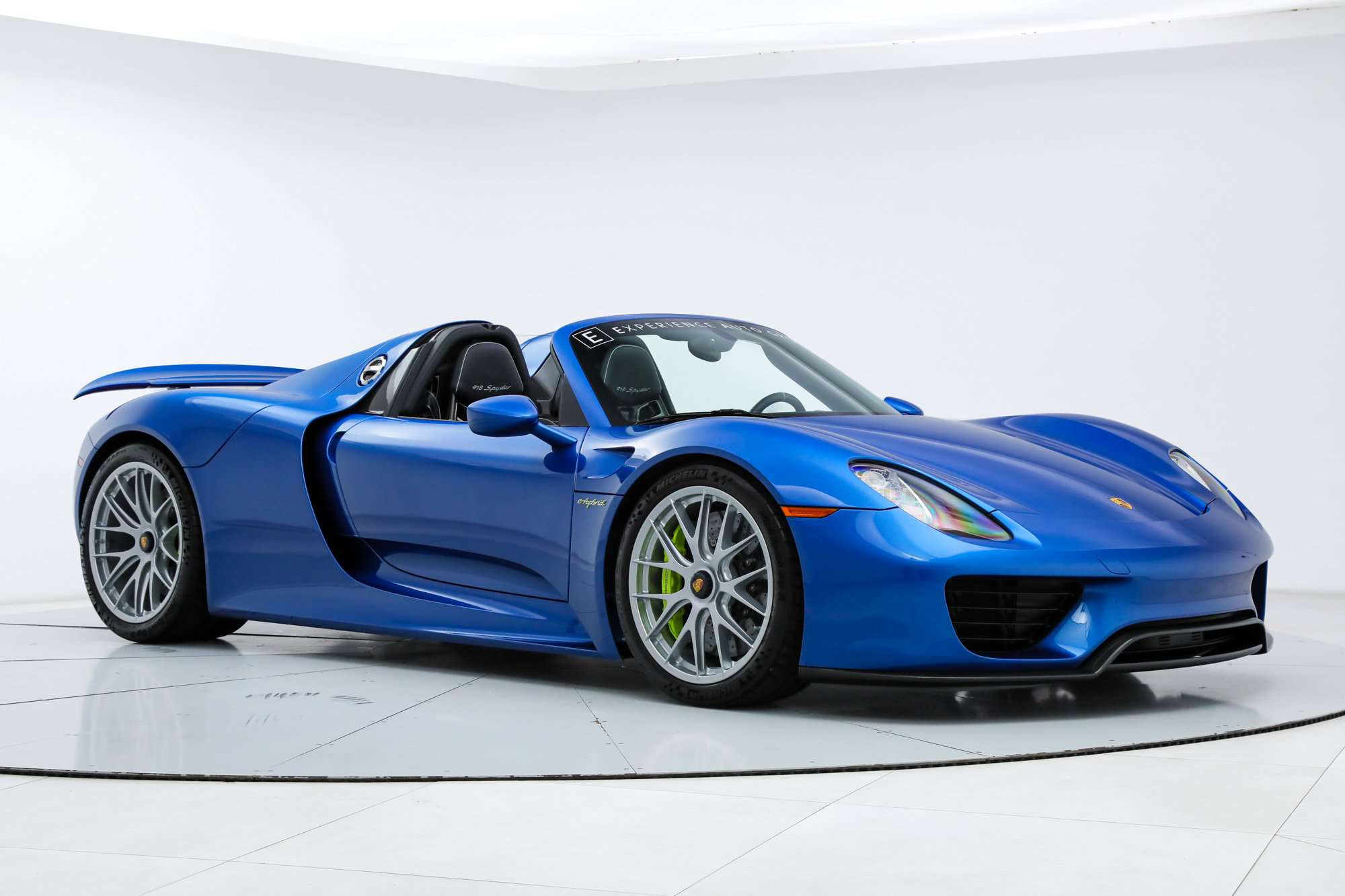 Used 2015 Porsche 918 Spyder AWD/4WD image 8