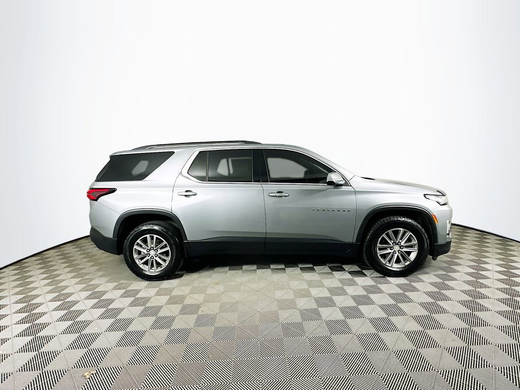 Used 2023 Chevrolet Traverse LT image 12