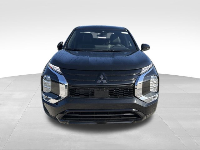 New 2026 Mitsubishi Outlander LE FWD image 8
