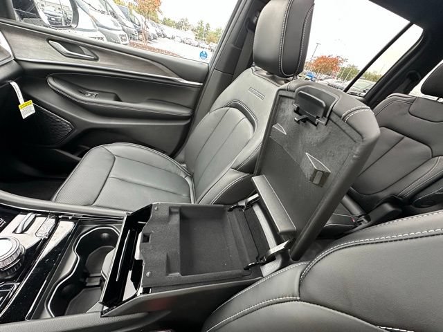 New 2025 Jeep Grand Cherokee L Overland AWD/4WD image 26
