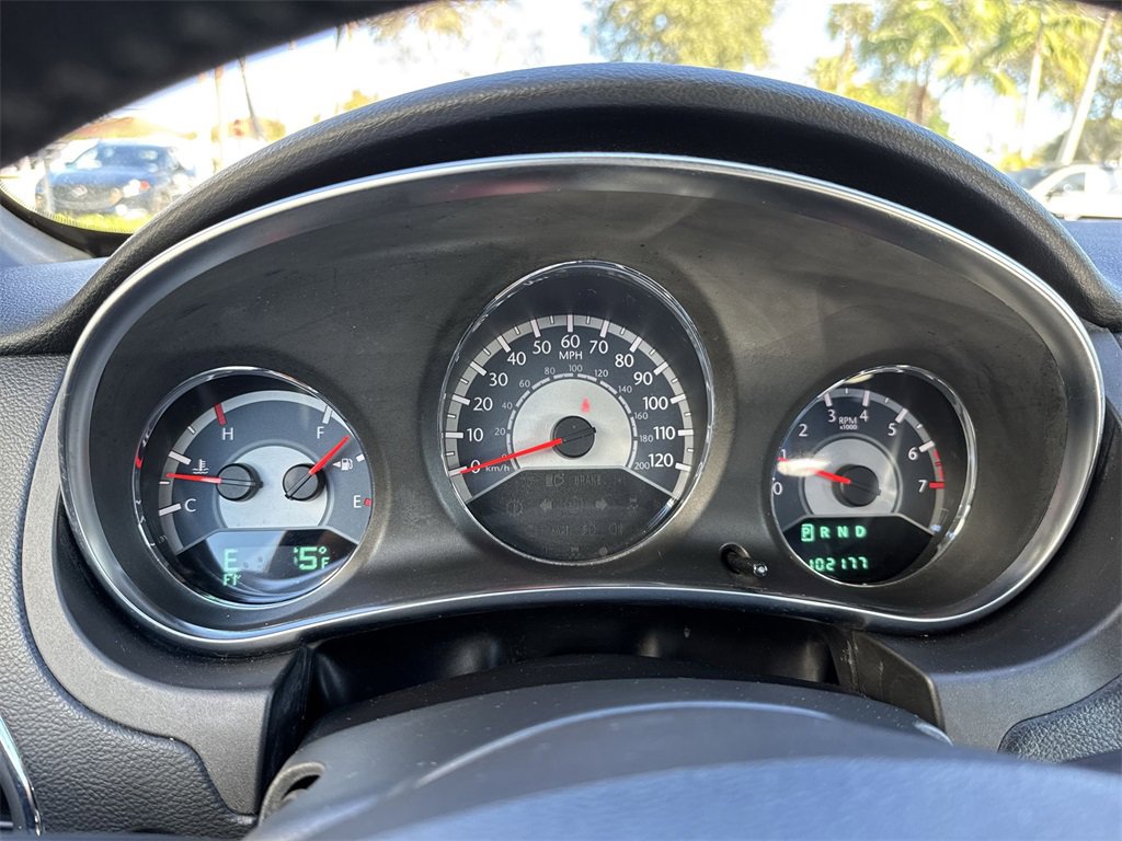 Used 2011 Chrysler 200 Touring image 48