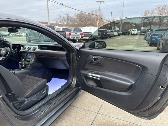 Used 2015 Ford Mustang GT image 34