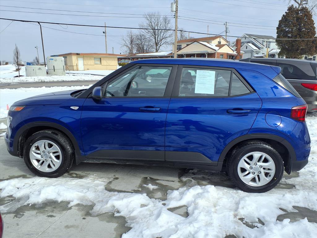 Used 2022 Hyundai Venue SE image 23