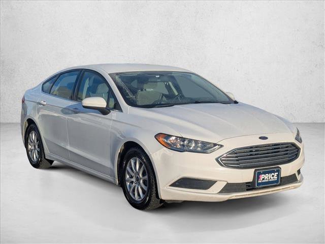 Used 2017 Ford Fusion S image 3