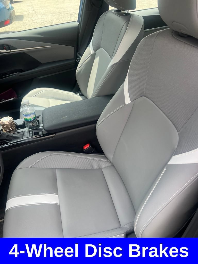 Used 2025 Toyota Camry SE w/ Convenience Package AWD/4WD image 13