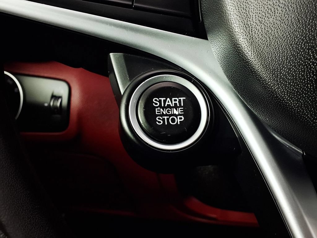 Used 2019 Alfa Romeo Giulia RWD image 17