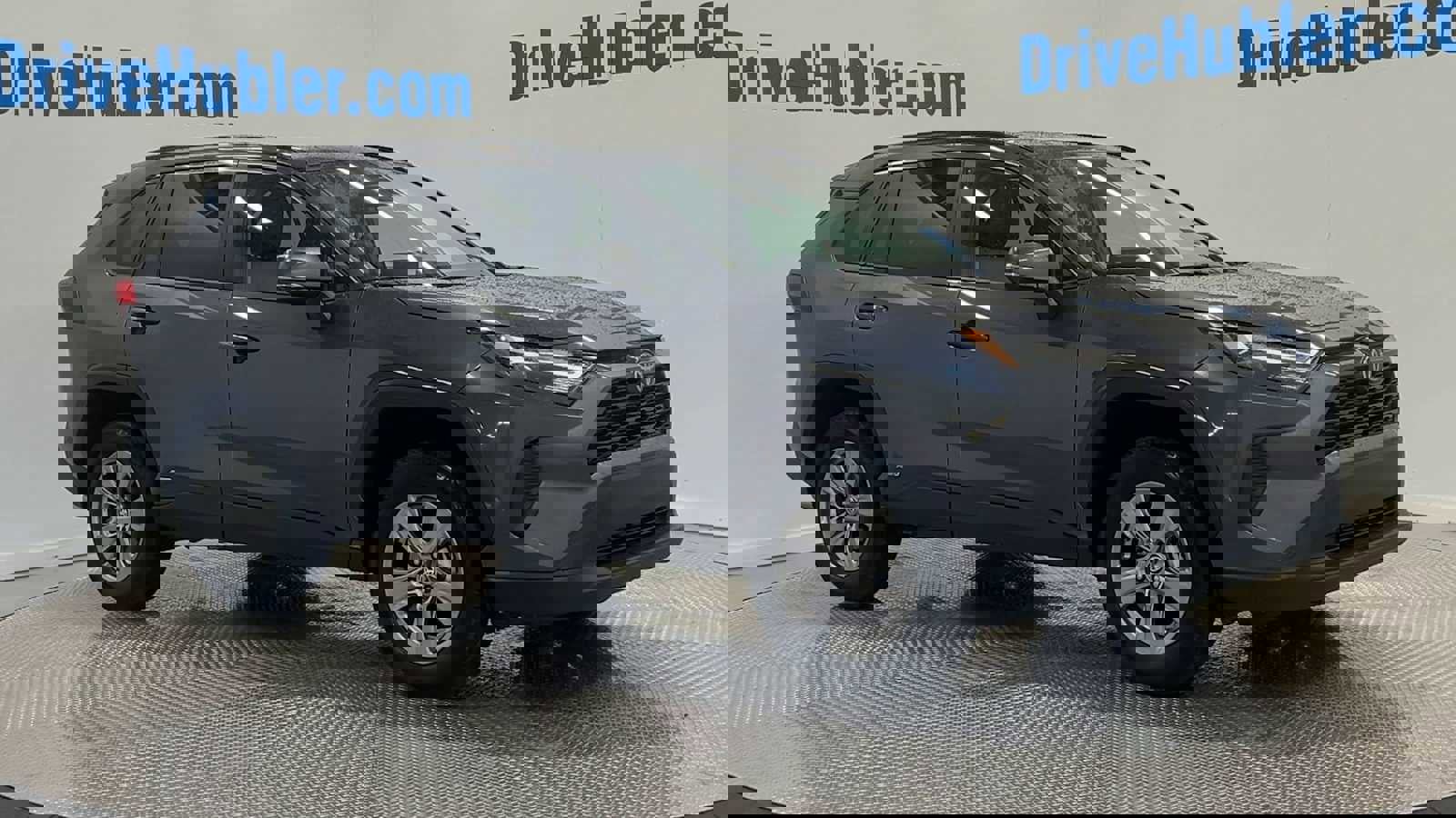 Used 2025 Toyota RAV4 XLE image 2