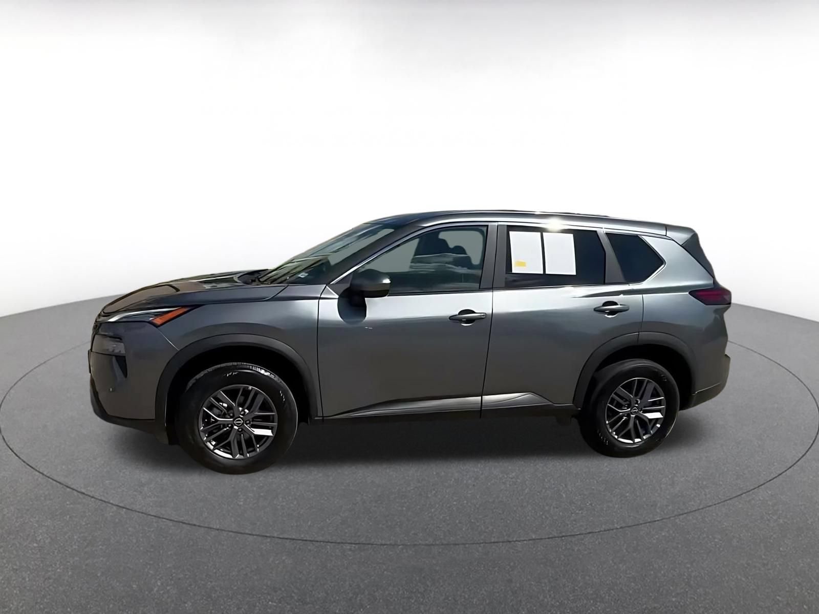 Used 2026 Nissan Rogue SV AWD/4WD image 9