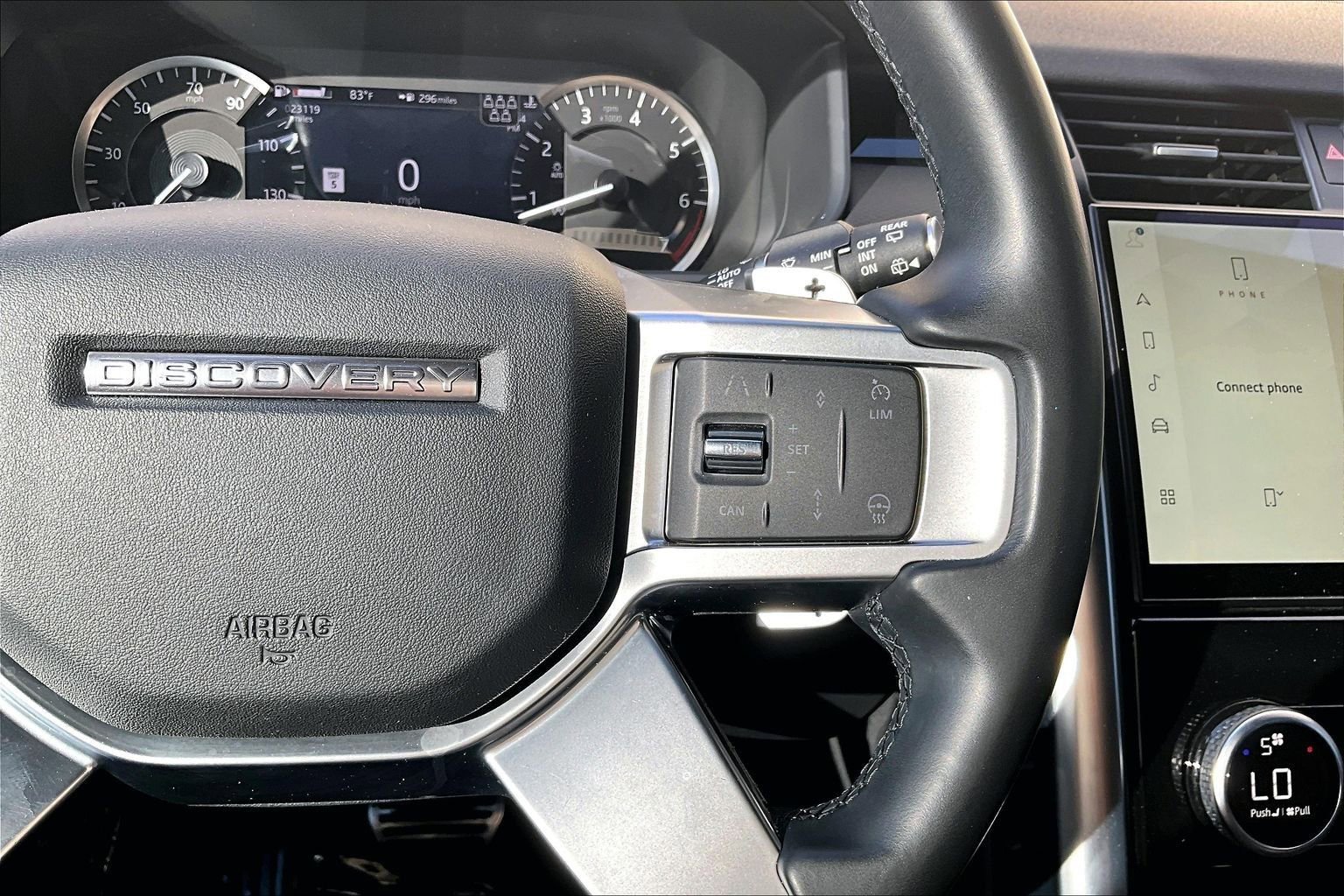 Used 2023 Land Rover Discovery S R-Dynamic image 18