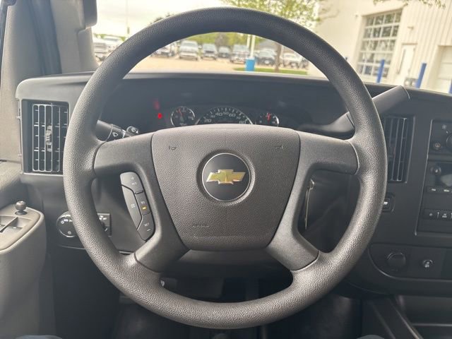 Certified 2025 Chevrolet Express 3500 LS RWD image 15