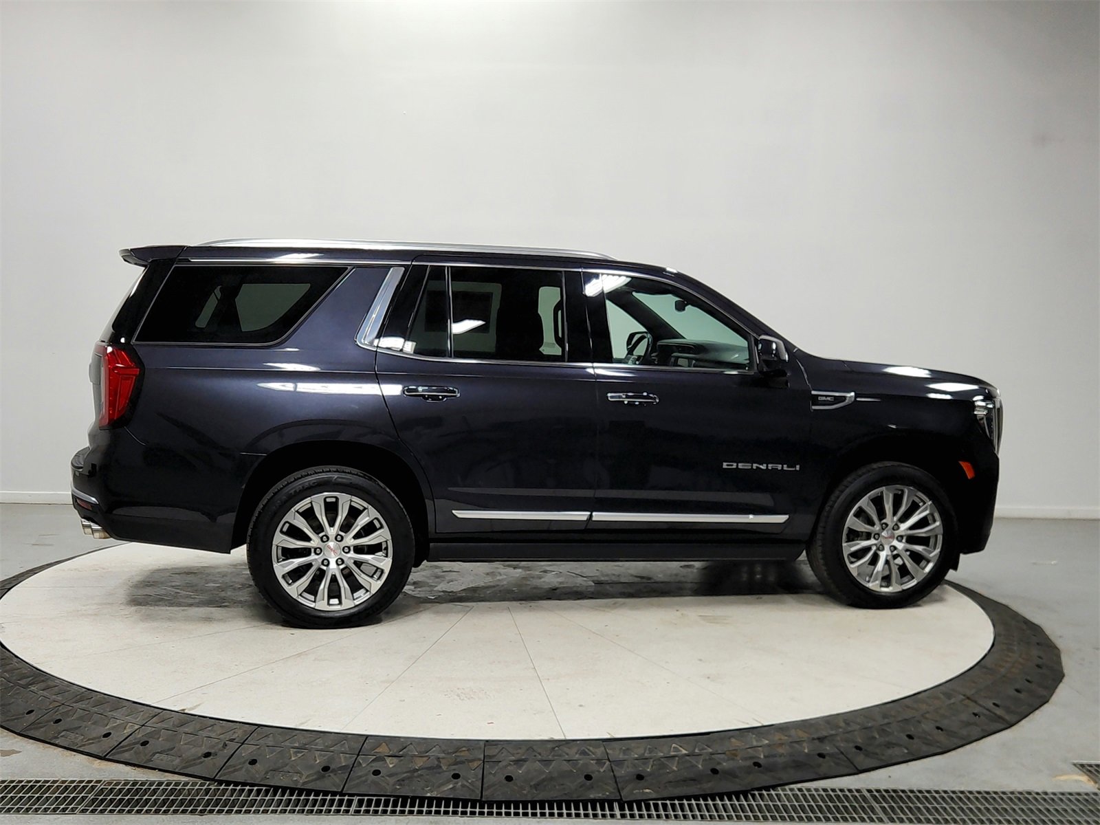 Used 2023 GMC Yukon Denali image 8