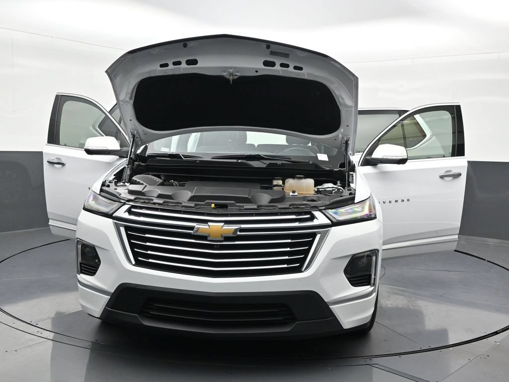 Used 2023 Chevrolet Traverse Premier FWD image 37