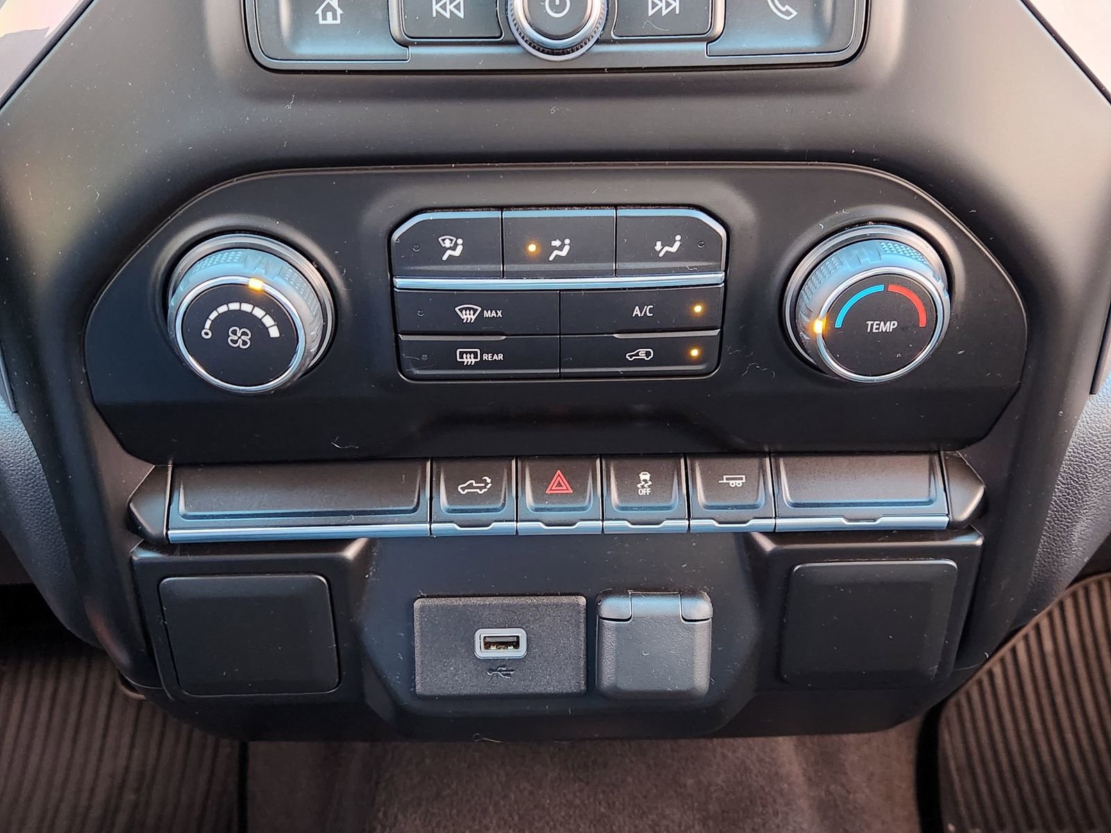 Used 2020 Chevrolet Silverado 1500 Custom w/ Custom Value Package image 22