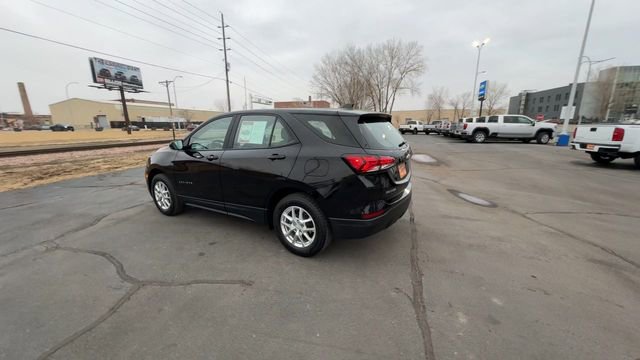 Used 2022 Chevrolet Equinox LS image 6