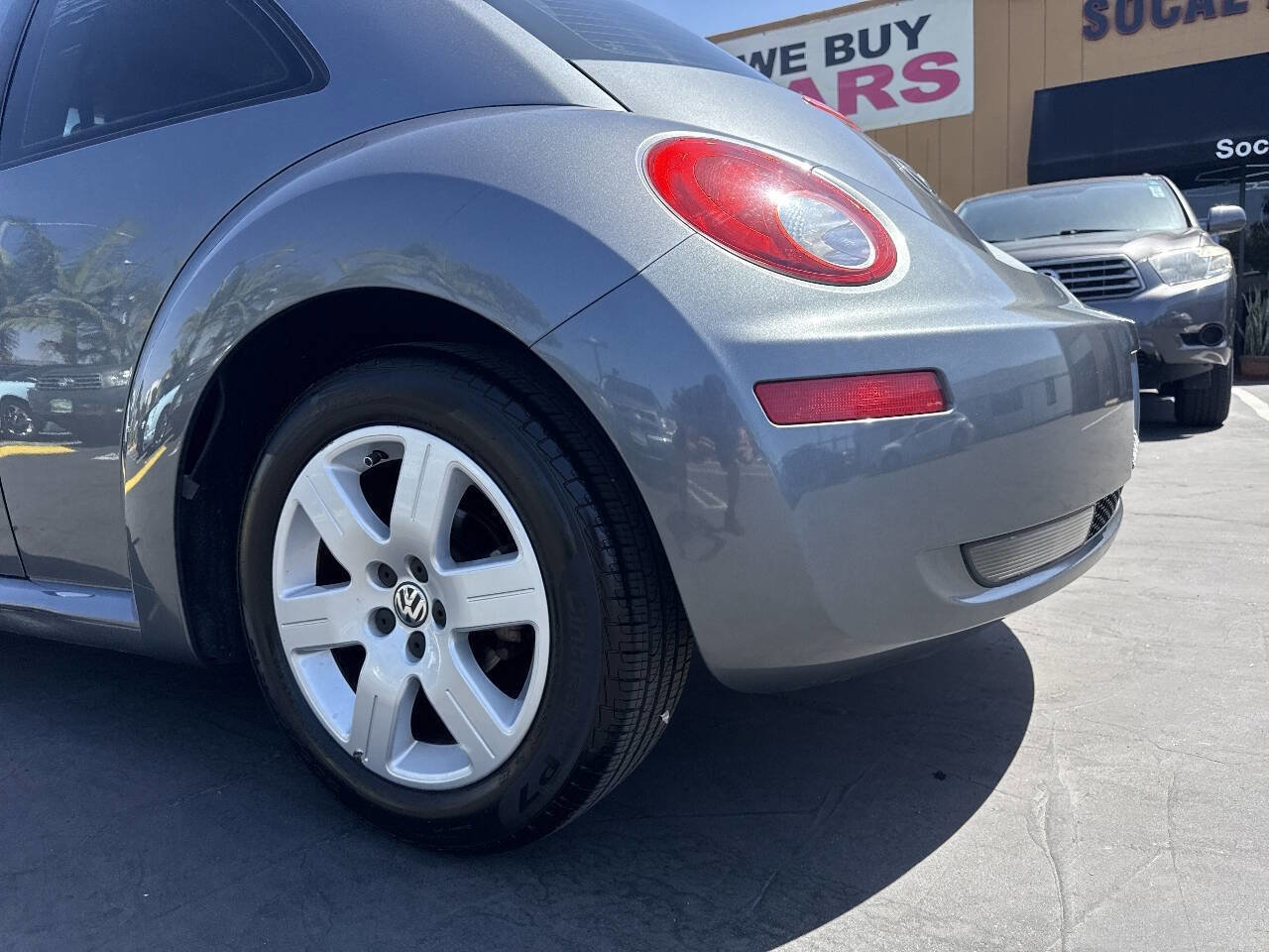 Used 2007 Volkswagen Beetle Coupe w/ Package 1 image 32