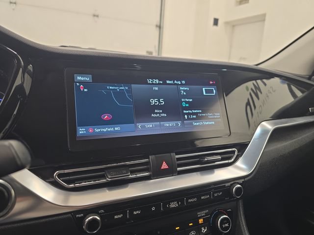 Used 2020 Kia Niro EX Premium FWD image 21