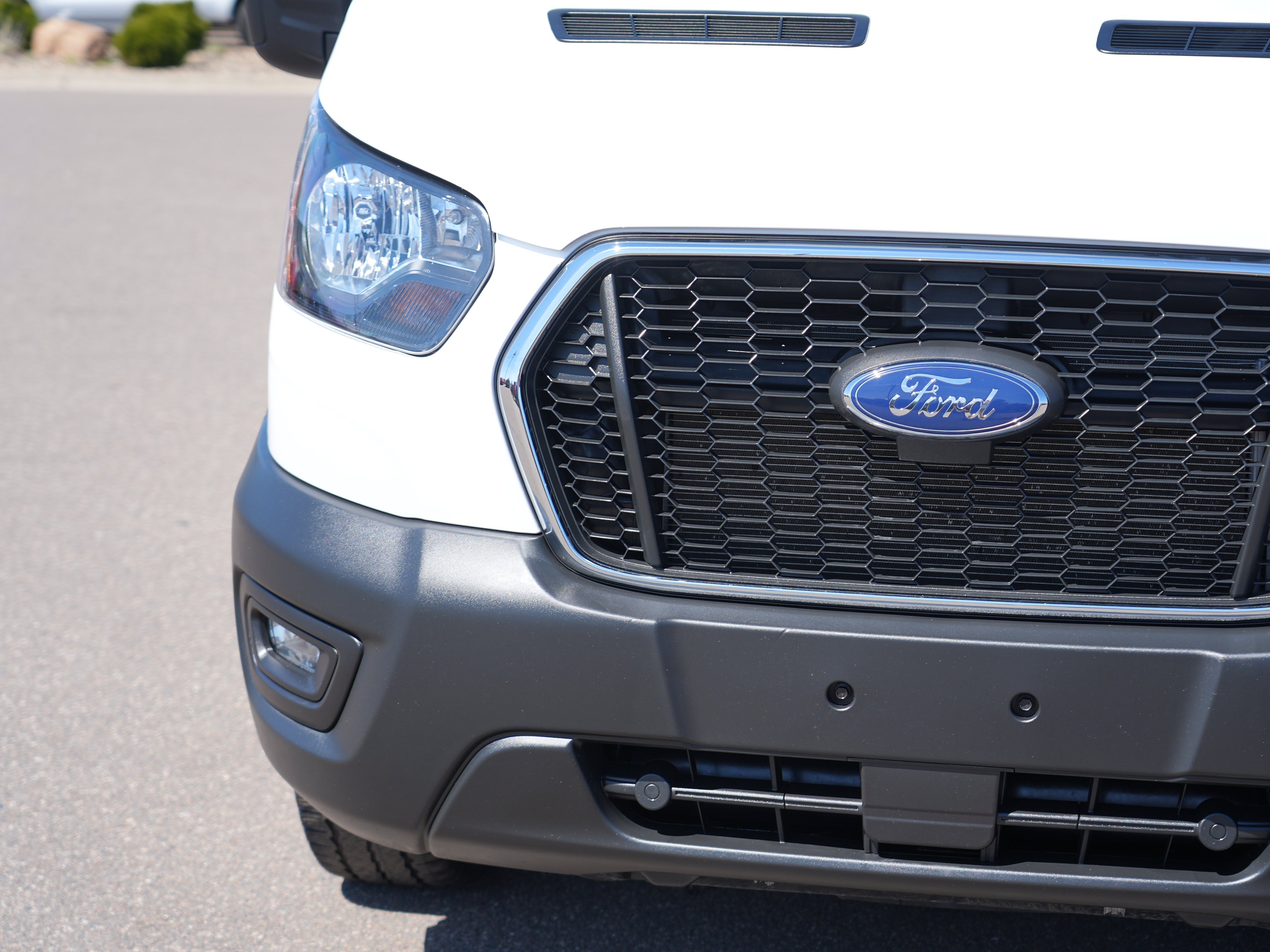 Used 2023 Ford Transit 250 Low Roof w/ Exterior Upgrade Package RWD image 9