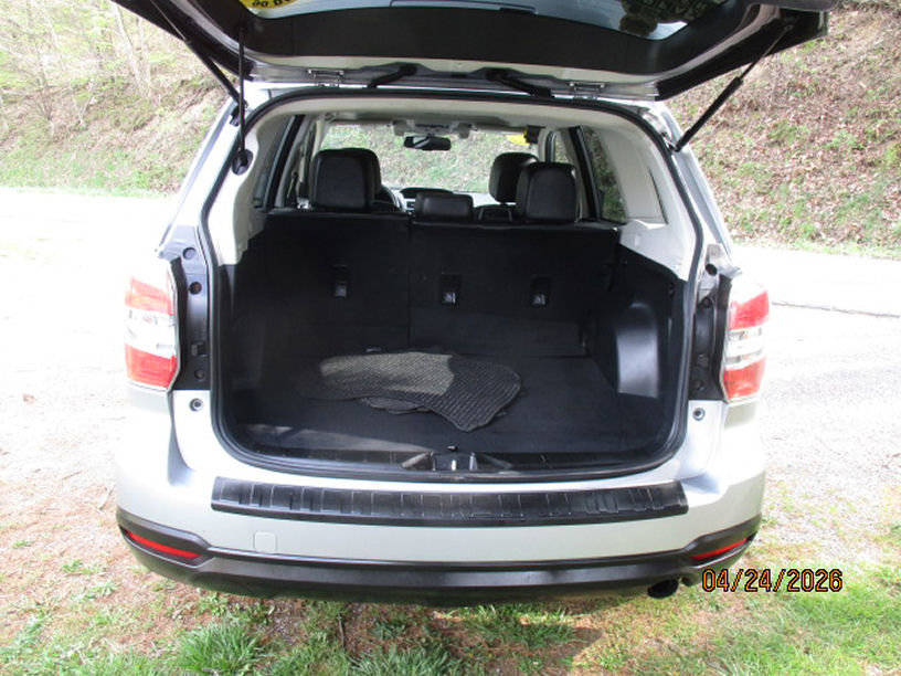 Used 2016 Subaru Forester 2.5i Limited AWD/4WD image 10