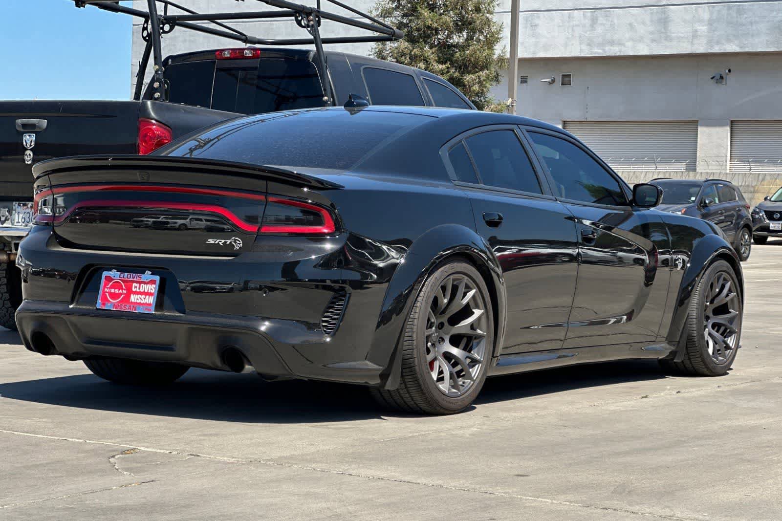 Used 2020 Dodge Charger SRT Hellcat w/ Navigation & Travel Group RWD image 3
