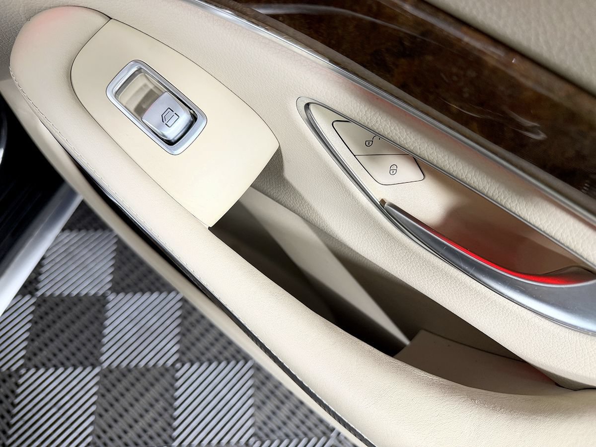 Used 2015 Mercedes-Benz S 63 AMG 4MATIC Sedan image 59