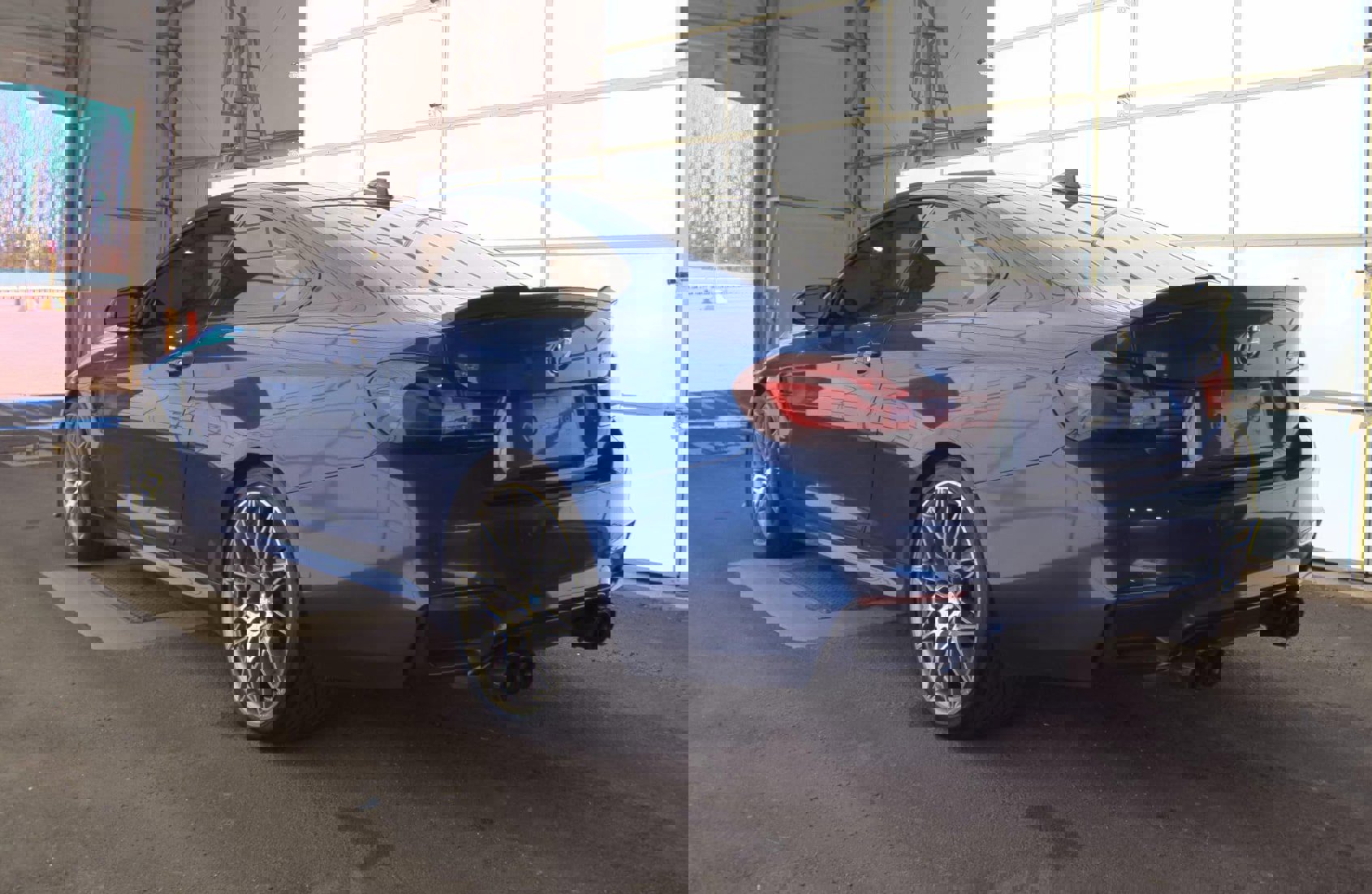 Used 2020 BMW M4 Coupe w/ Competition Package image 10