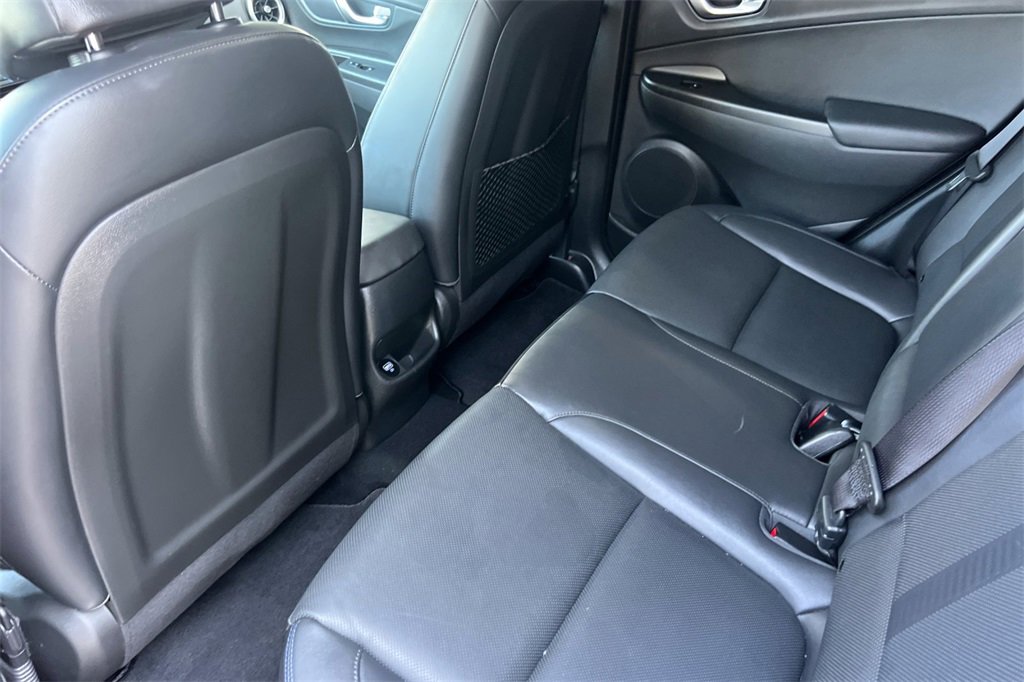 Used 2022 Hyundai Kona Limited image 14