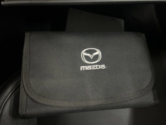 Used 2022 MAZDA MAZDA3 s image 31